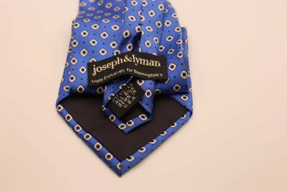 Joseph & Lyman Blue Geometric Pattern Silk Necktie
